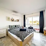 97-townhouse With Roof Terrace & Views, * 马尔韦利亚