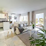 97-townhouse With Roof Terrace & Views, * 马尔韦利亚