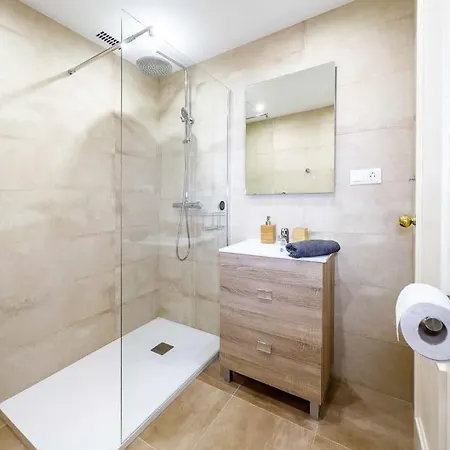 97-townhouse With Roof Terrace & Views, 马尔韦利亚