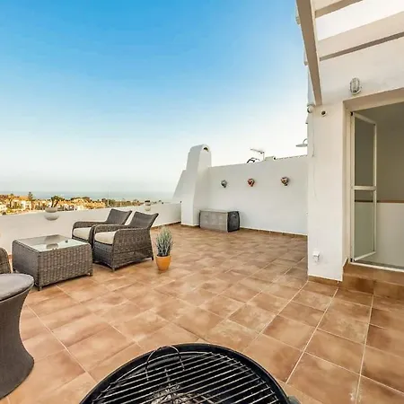 97-townhouse With Roof Terrace & Views, 마르베야