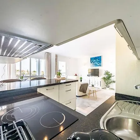 97-townhouse With Roof Terrace & Views, 마르베야