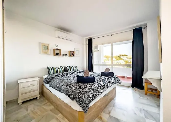 97-townhouse With Roof Terrace & Views, * Marbella
