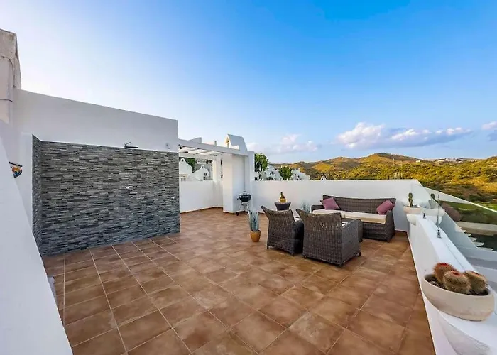 97-townhouse With Roof Terrace & Views,