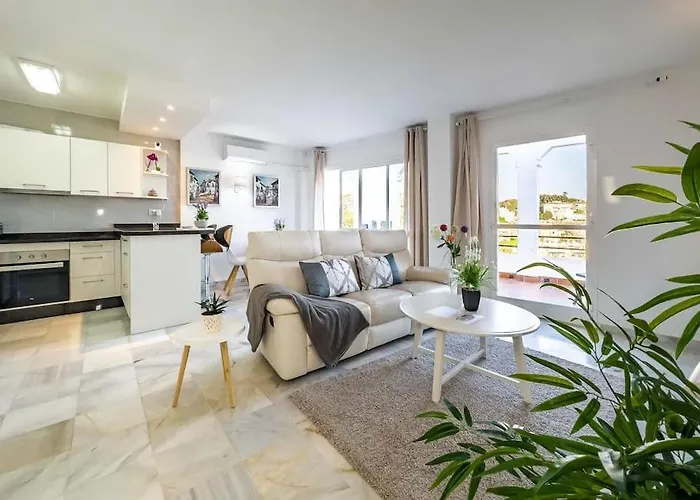 97-townhouse With Roof Terrace & Views, * Marbella