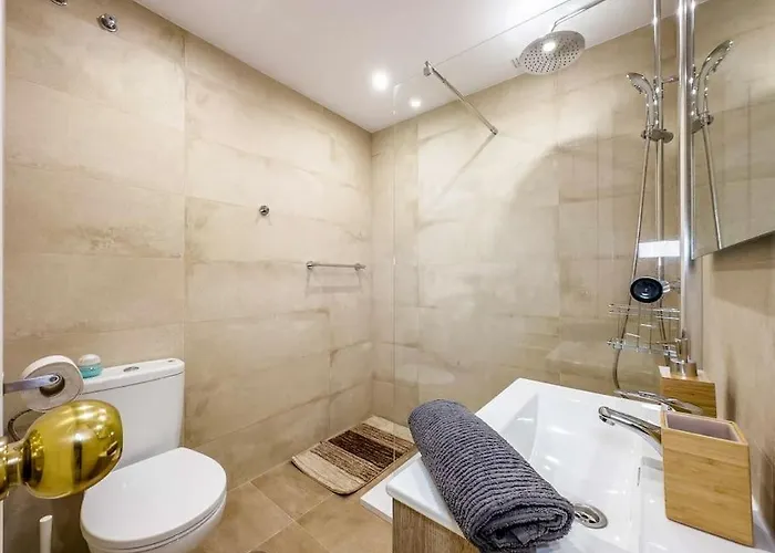 97-townhouse With Roof Terrace & Views, Apartment