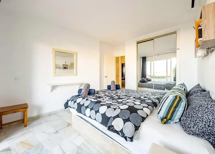 97-townhouse With Roof Terrace & Views, * Marbella