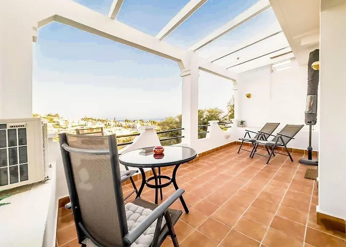 97-townhouse With Roof Terrace & Views, Appartamento Marbella