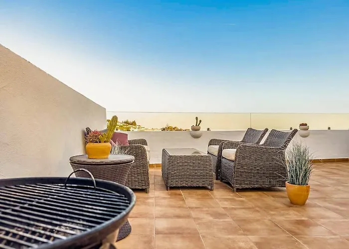 Appartamento 97-townhouse With Roof Terrace & Views, *