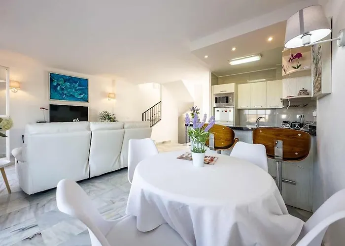 97-townhouse With Roof Terrace & Views, *