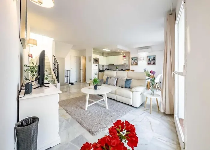 97-townhouse With Roof Terrace & Views, * Marbella